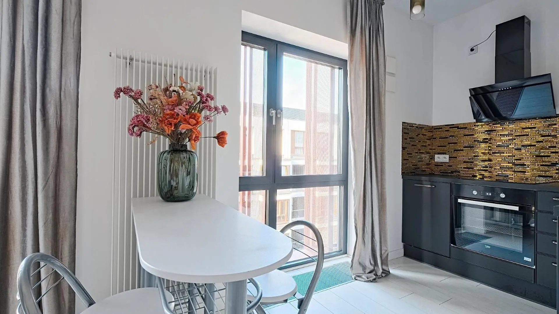 Urbannestgroup - Krochmalna 59 Varsó Lengyelország