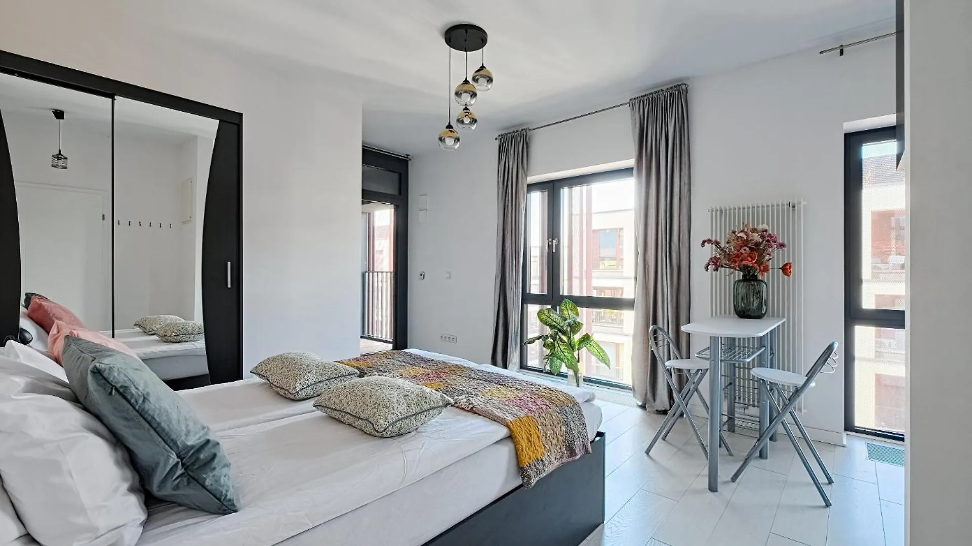 Urbannestgroup - Krochmalna 59 Varsó